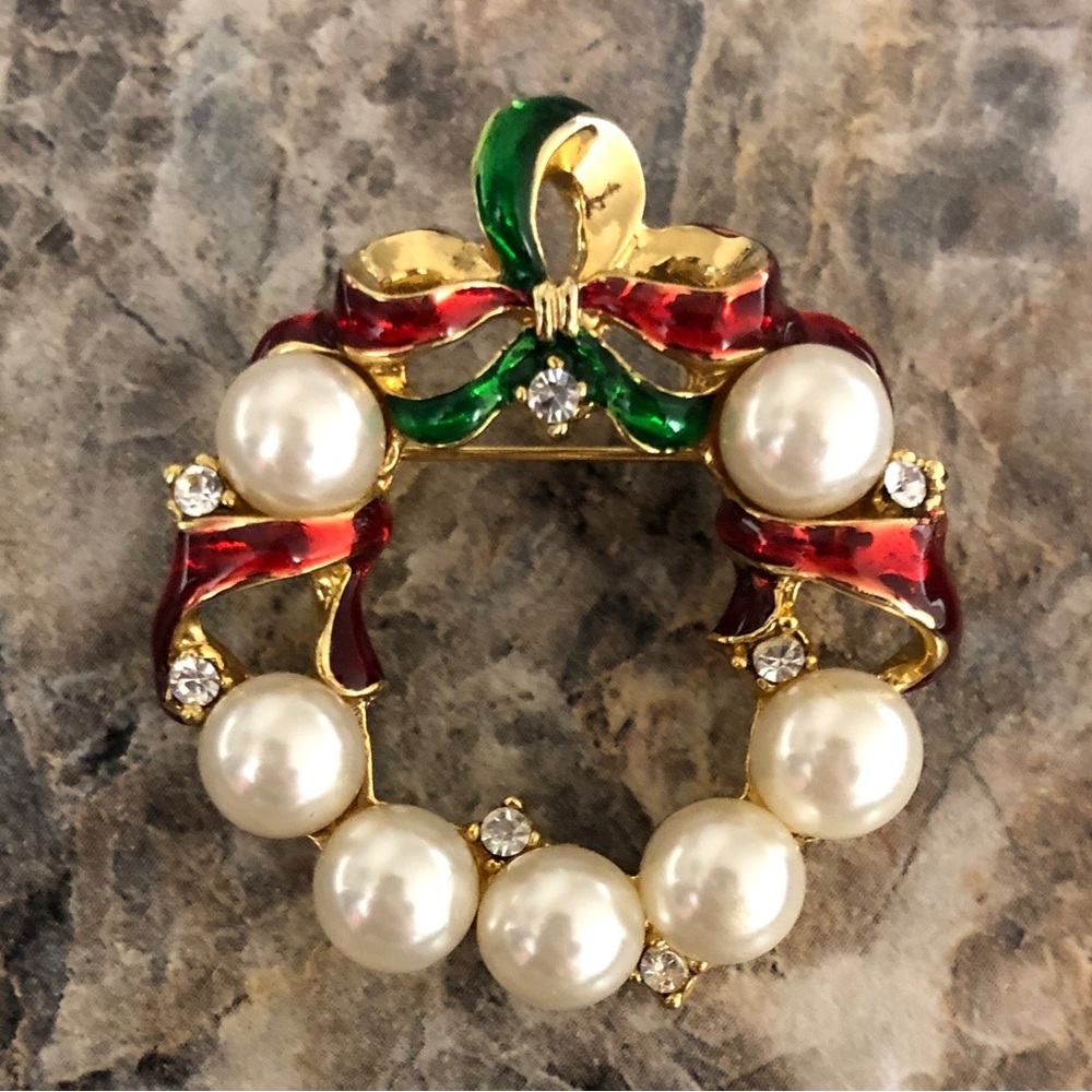 Vintage Christmas Wreath Brooch